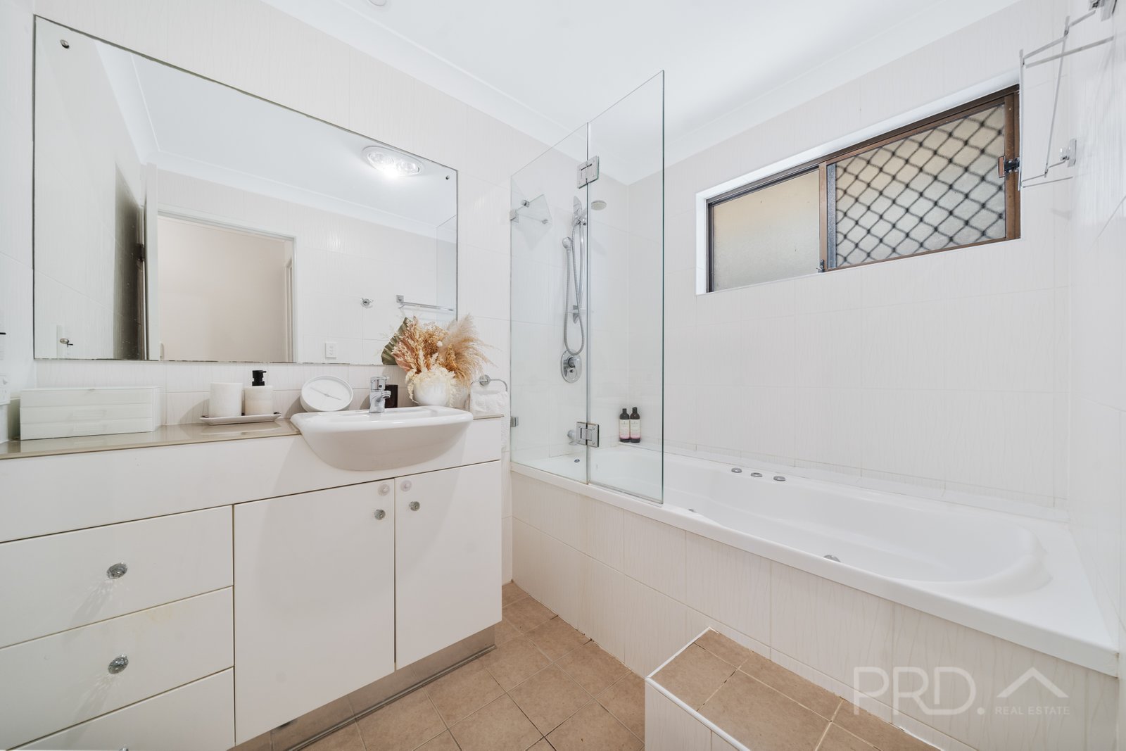 5 Light Street SPRINGWOOD 7