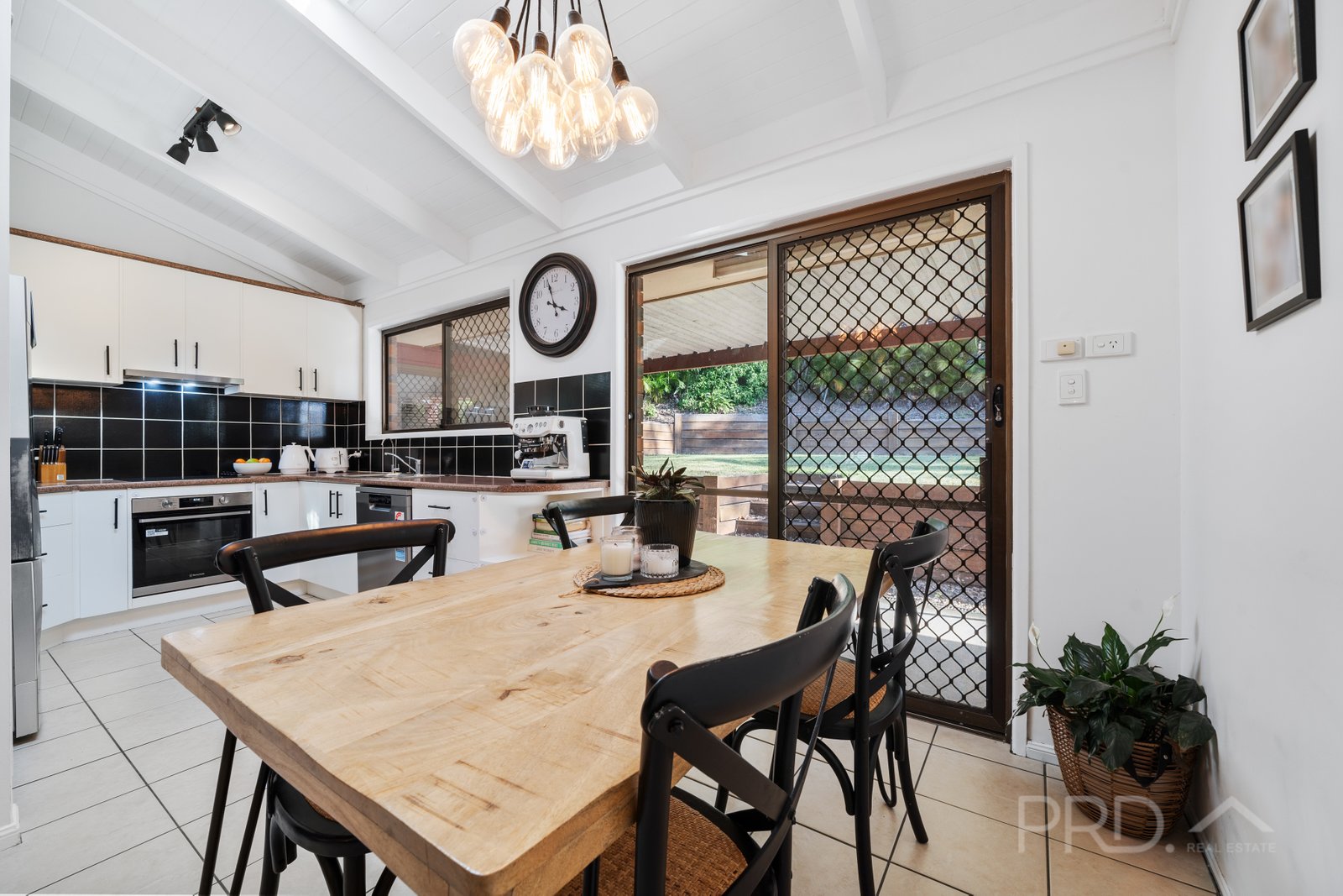 5 Light Street SPRINGWOOD 3