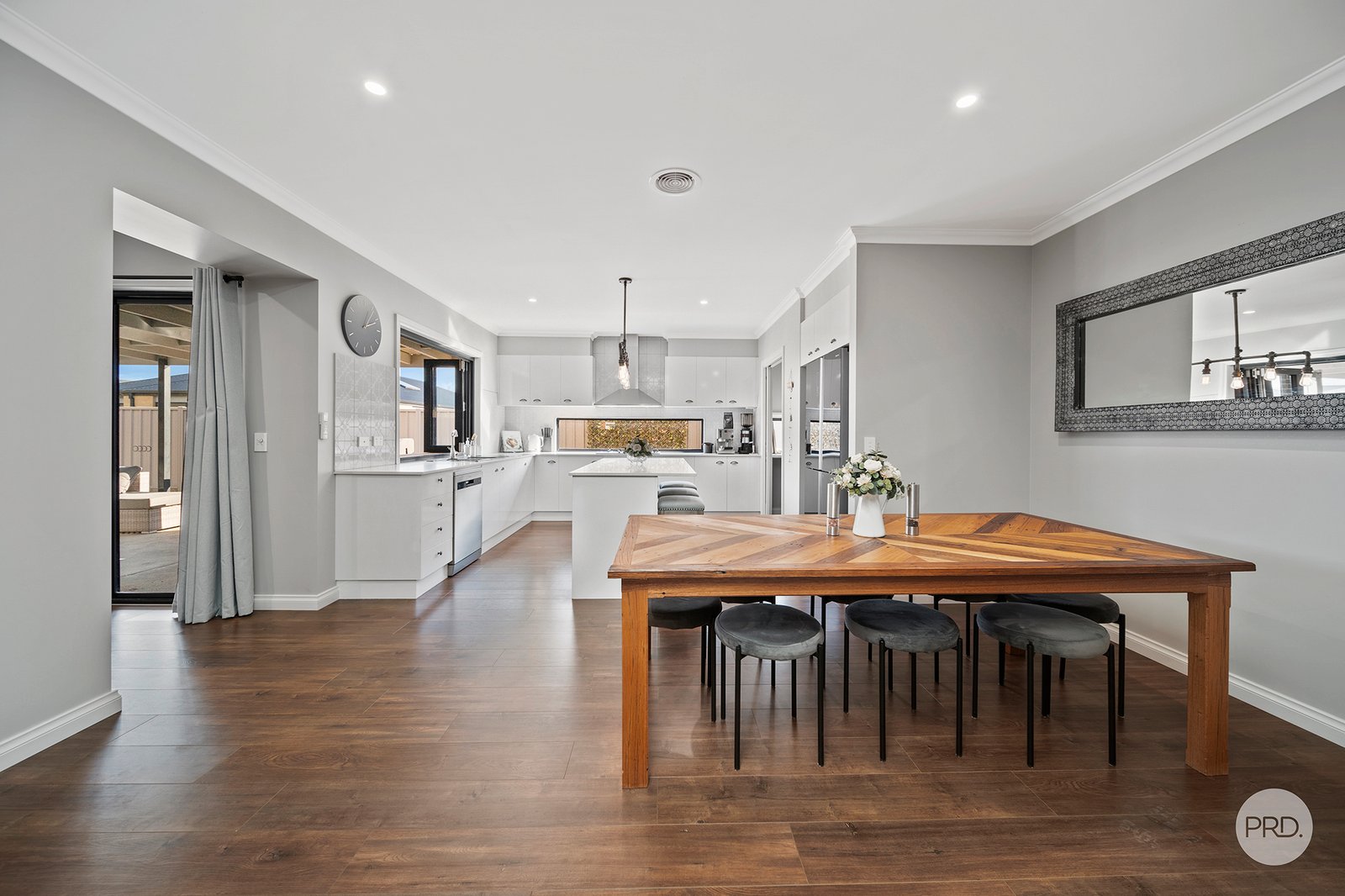5 Limousin Court ASCOT 2