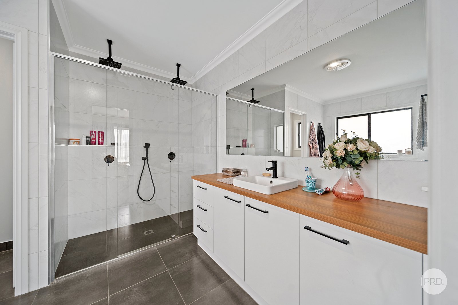 5 Limousin Court ASCOT 8