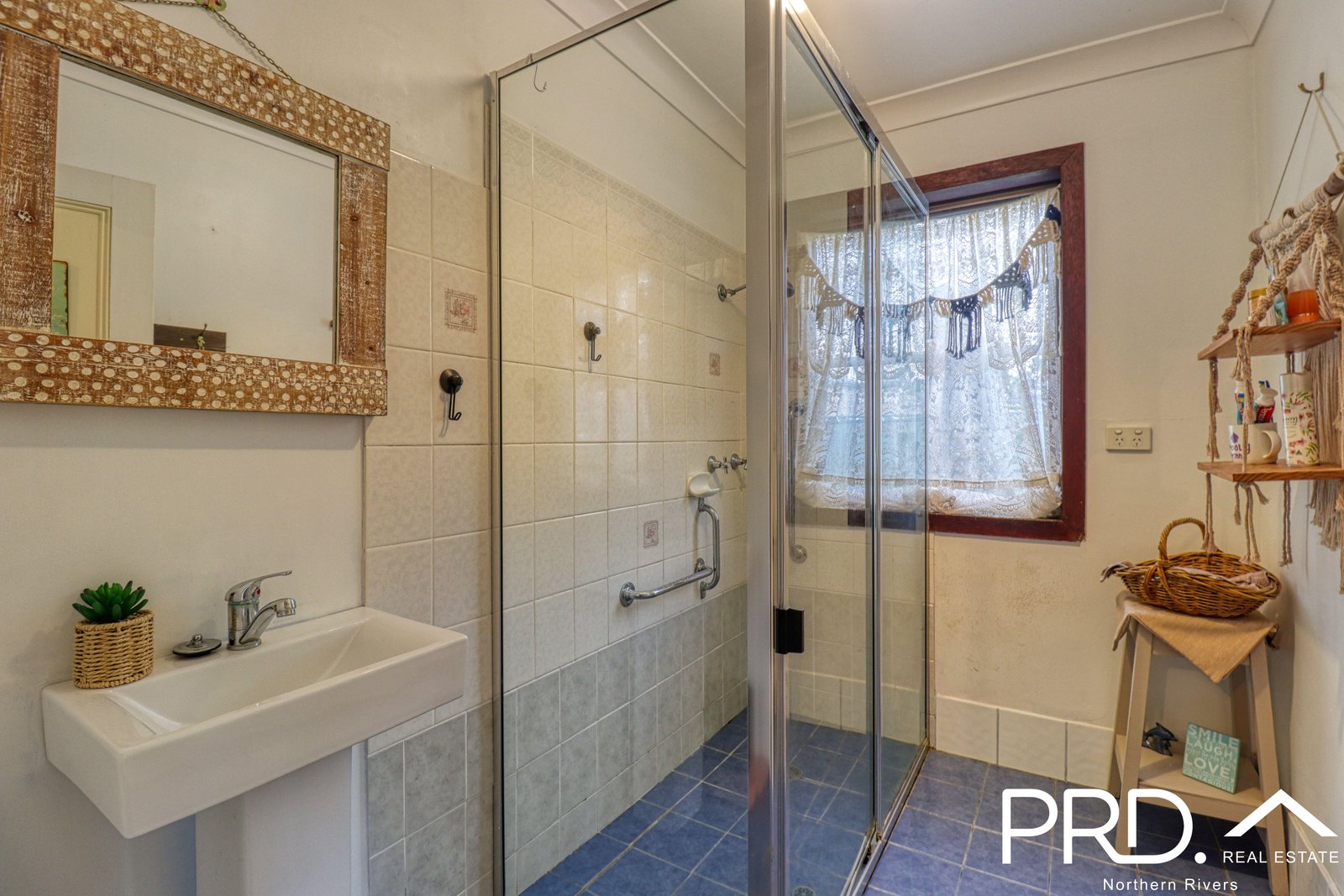 5 Little Barker Street CASINO 13