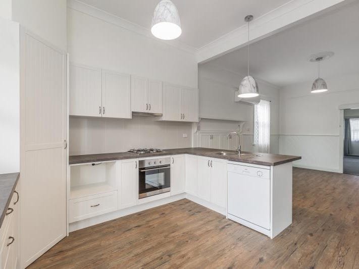 Gallery: 5 Loch Street