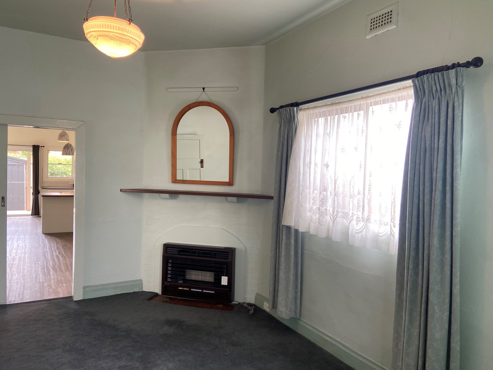 Gallery: 5 Loch Street