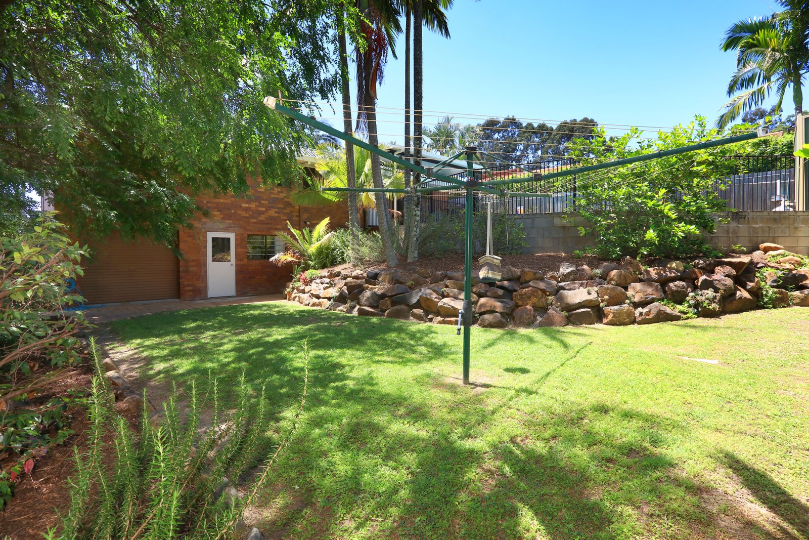 5 Longueville Court ROBINA 22