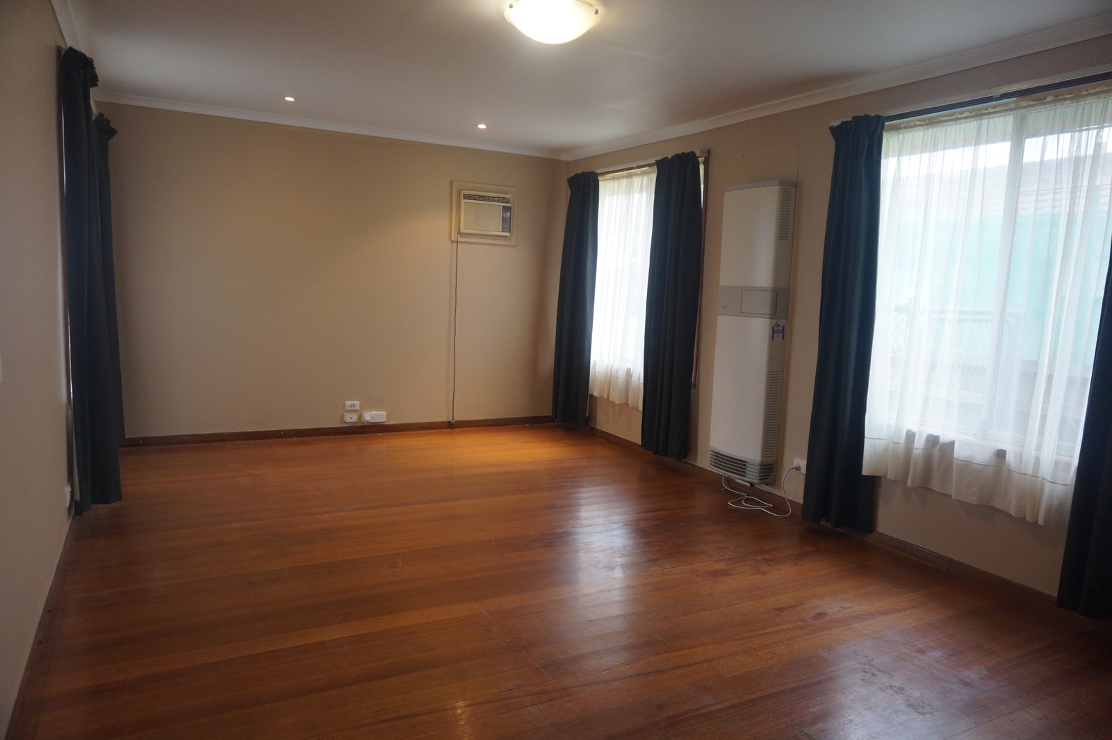 Gallery: 5 Lunik Court