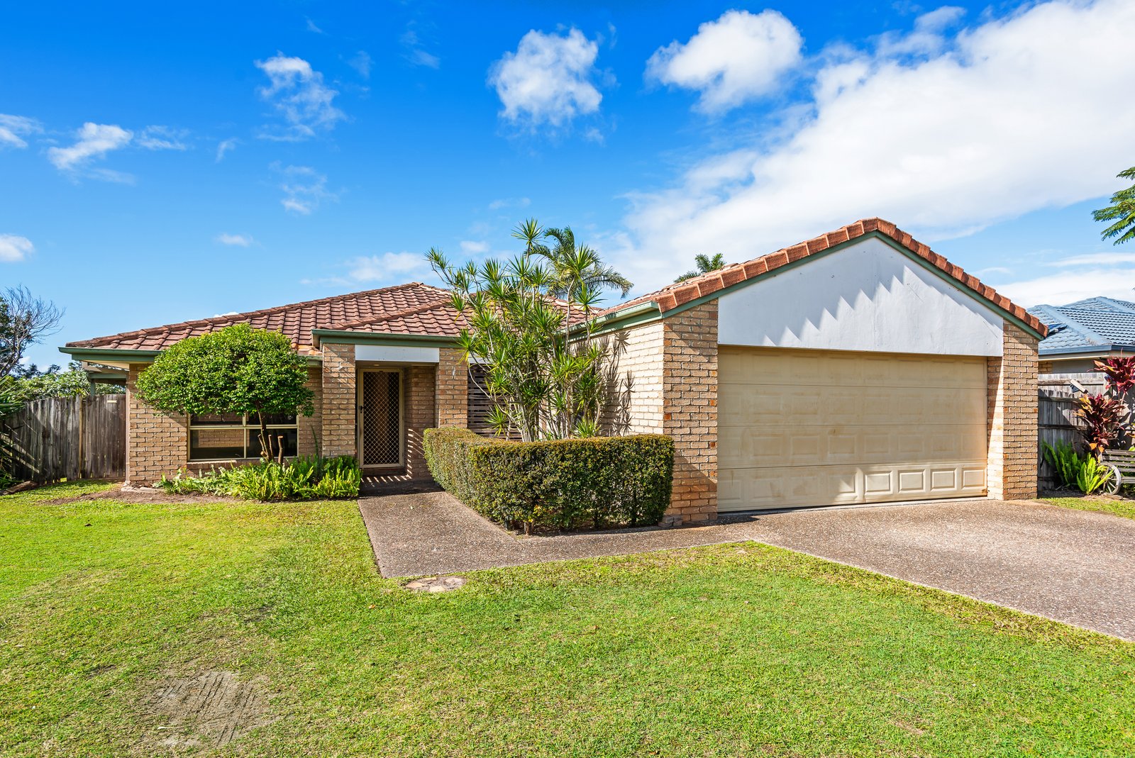 5 Macadamia Drive ORMEAU 15