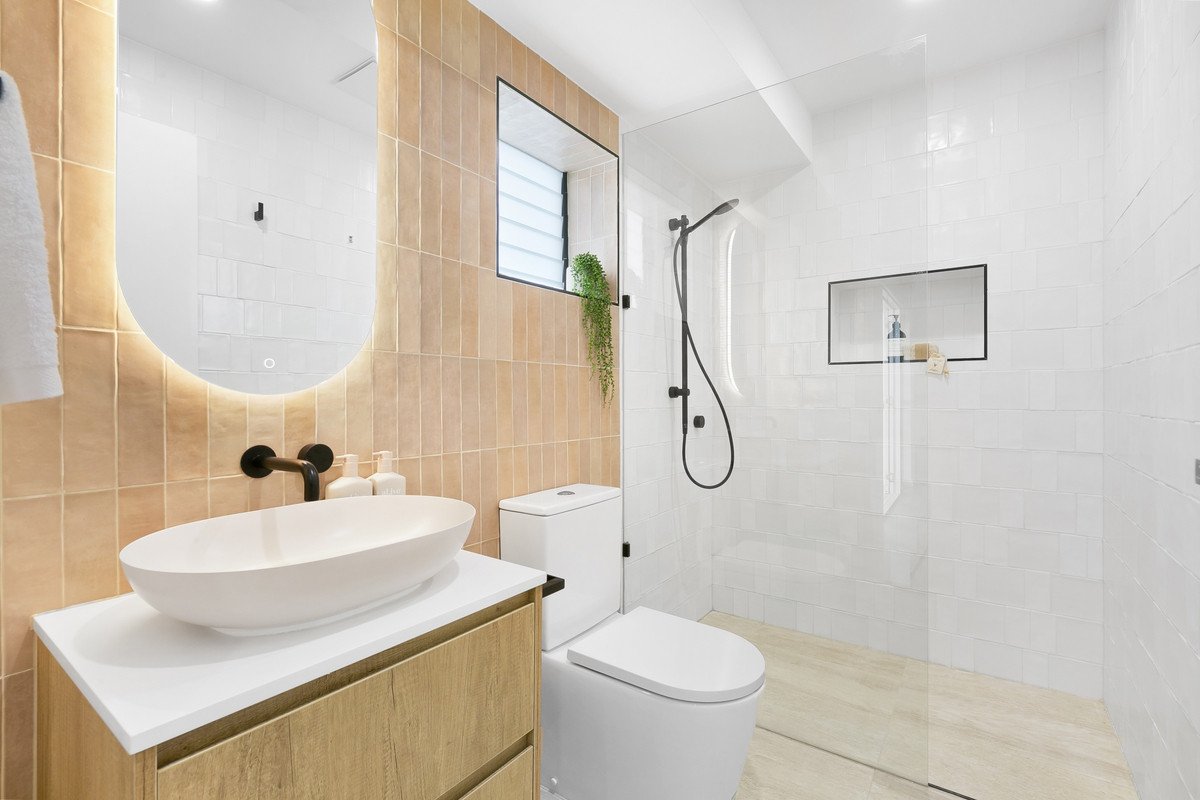 5 Mackay Place Burleigh Waters 13