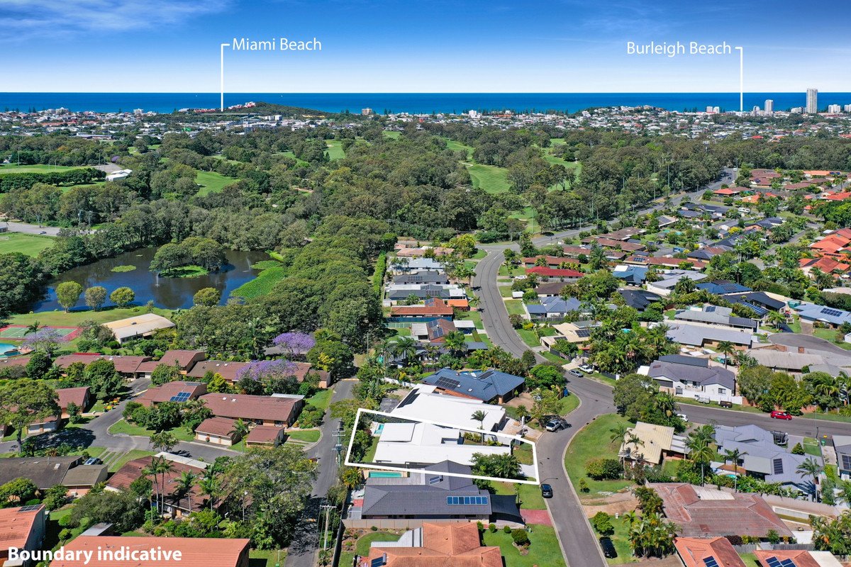 5 Mackay Place Burleigh Waters 24