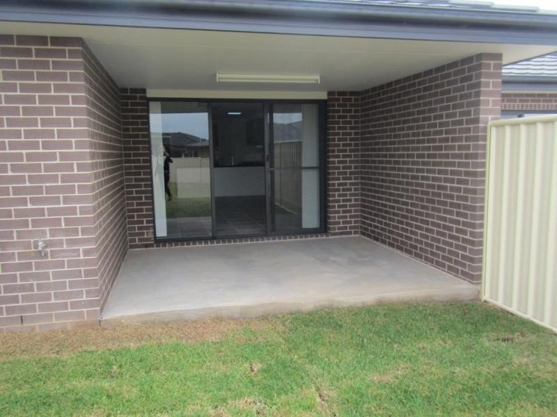 5 Magpie Drive TAMWORTH 4