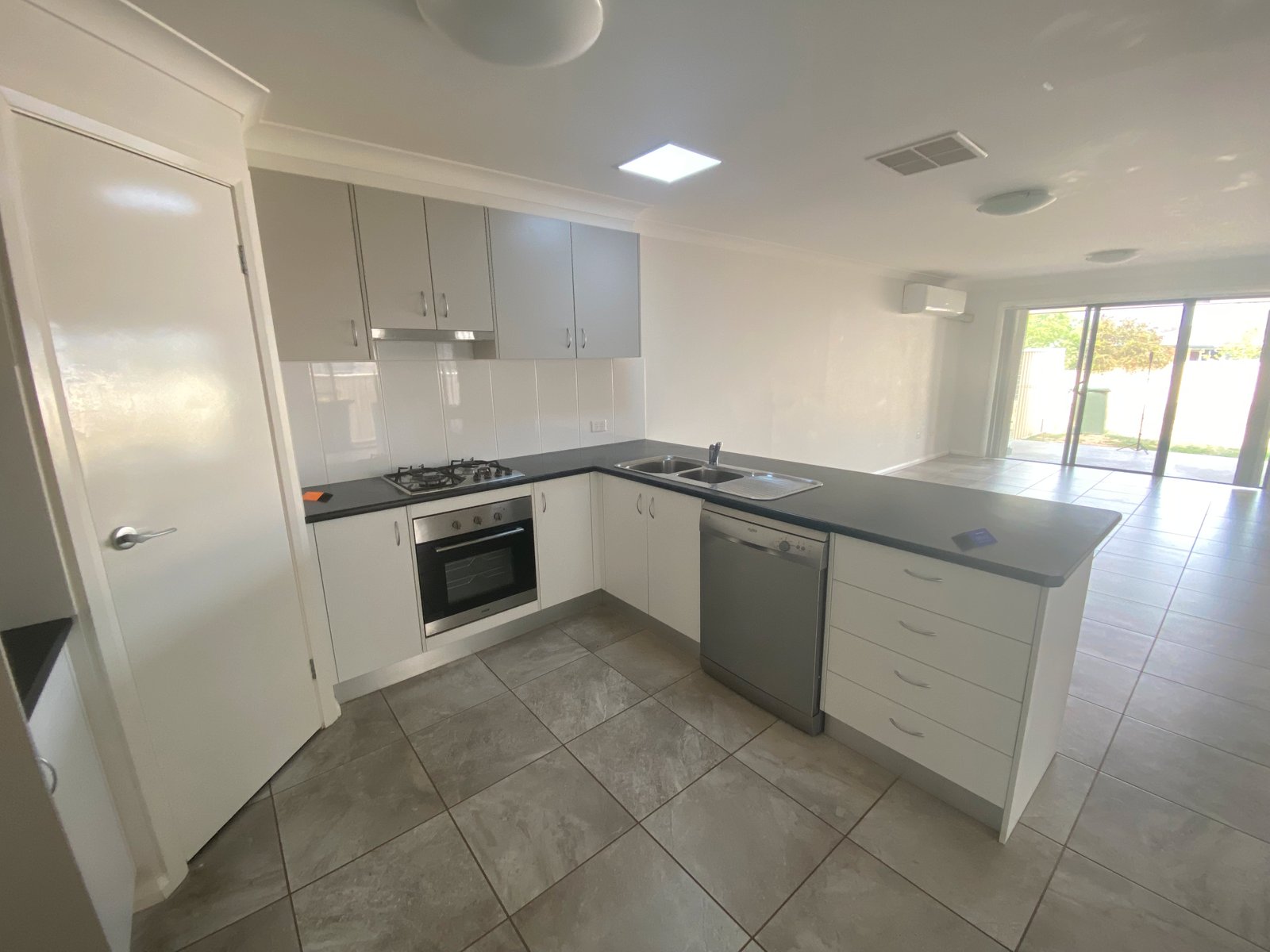 5 Magpie Drive TAMWORTH 8