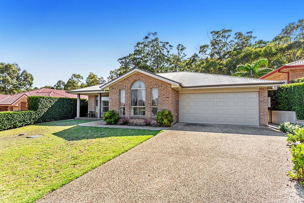 5 Mako Place CORLETTE 1