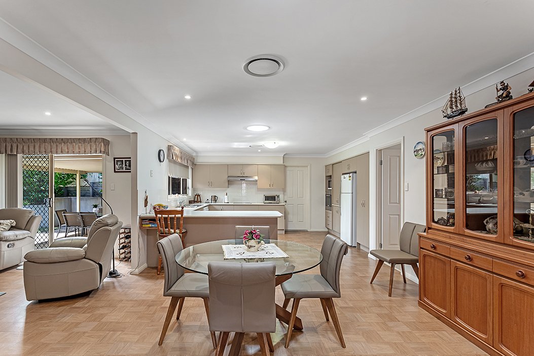 5 Mako Place CORLETTE 13