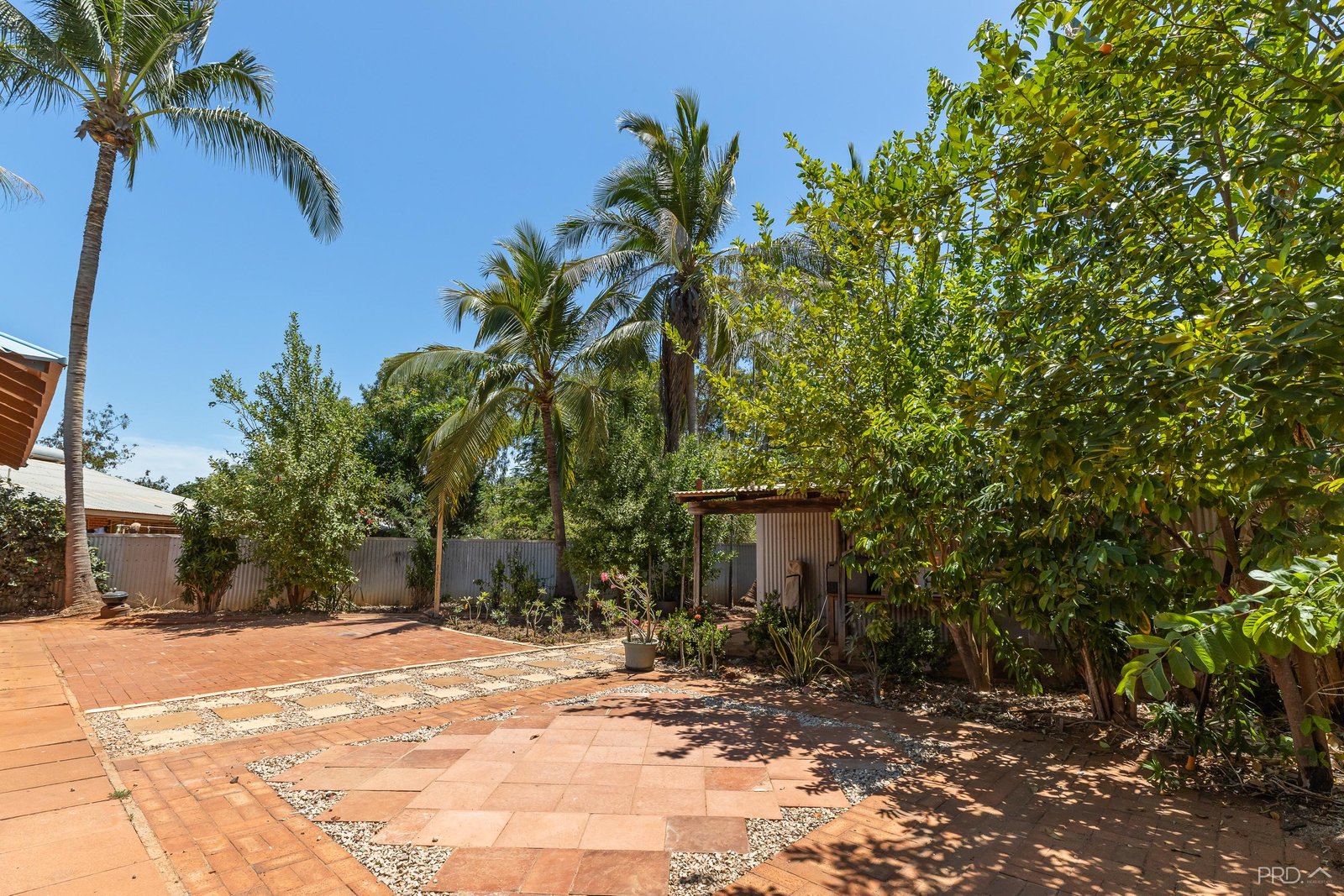 5 Manado Court CABLE BEACH 21