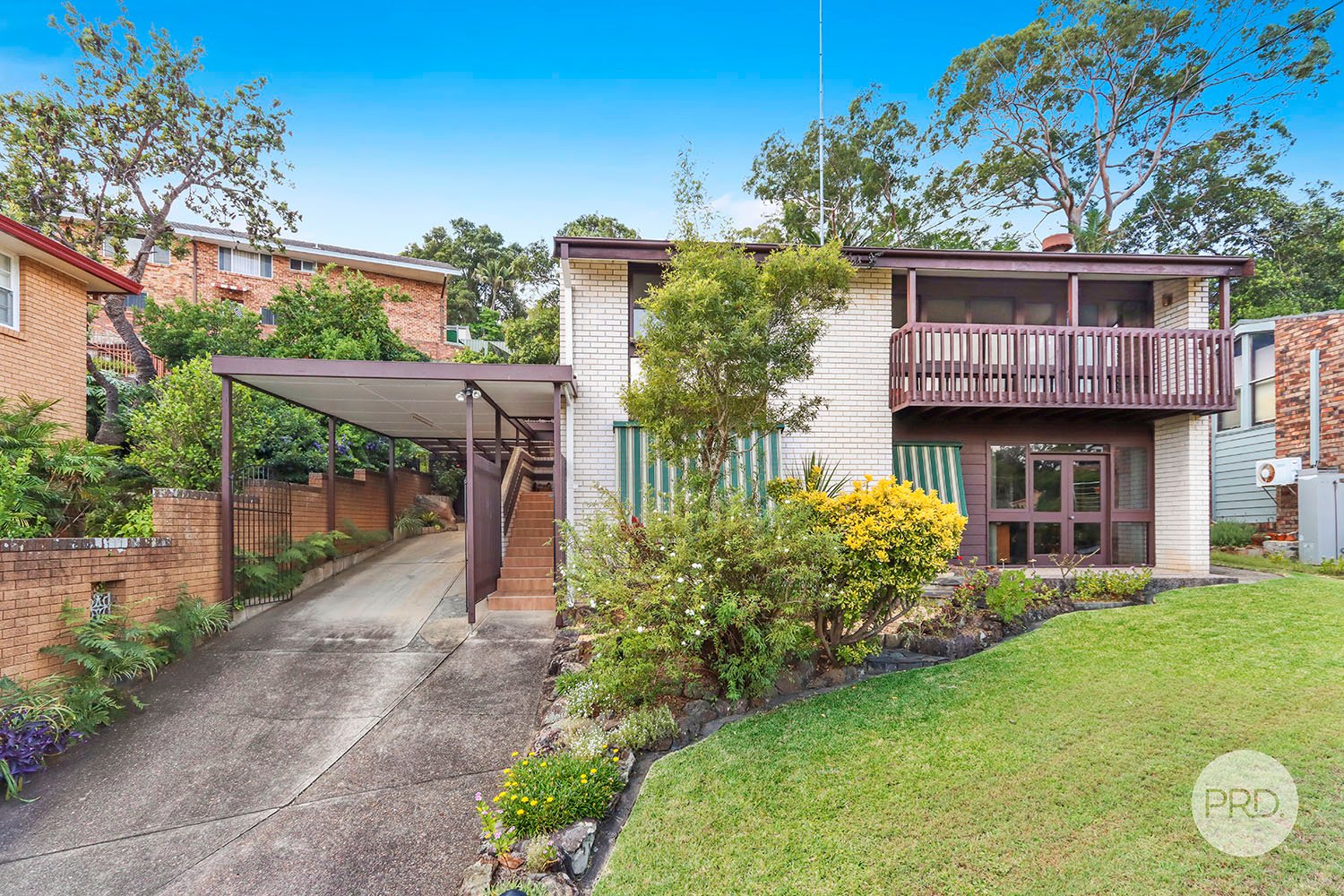 5 Maple Street LUGARNO 1