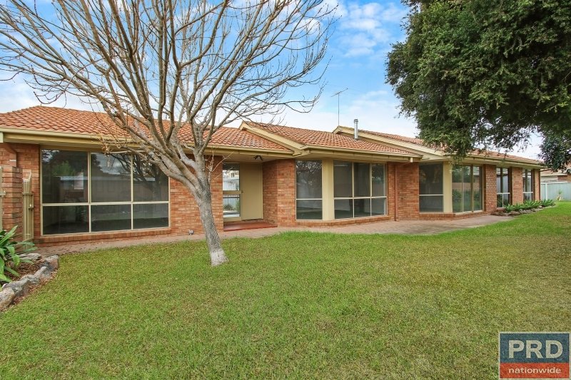 5 Marian Way LAVINGTON 2