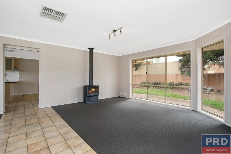 5 Marian Way LAVINGTON 6