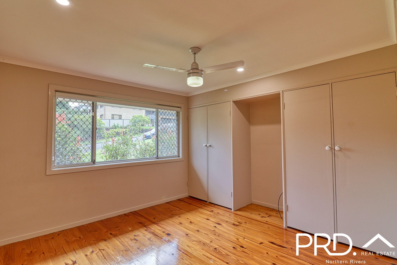 5 Mark Place GOONELLABAH 9