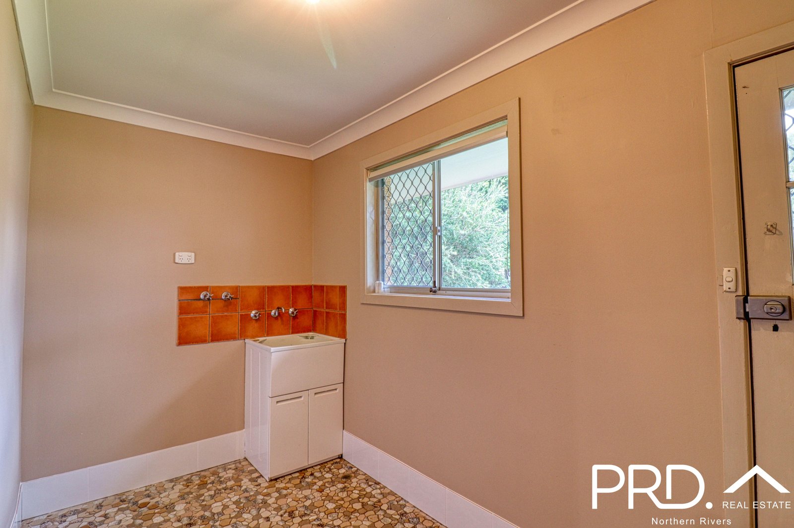 5 Mark Place GOONELLABAH 11