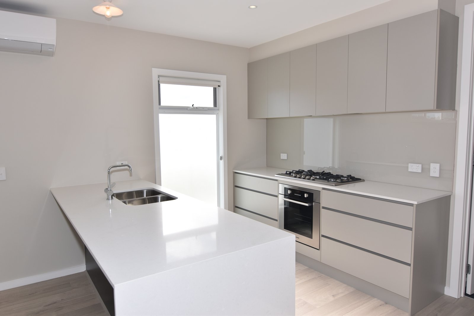 Gallery: 5 Marshall Place
