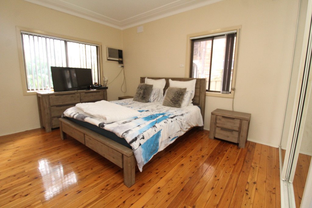 5 Martin Street ROSELANDS 6