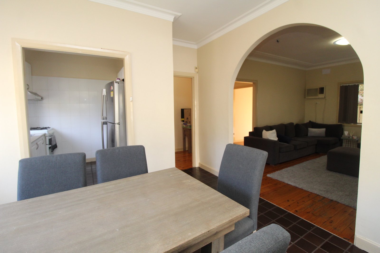 5 Martin Street ROSELANDS 4