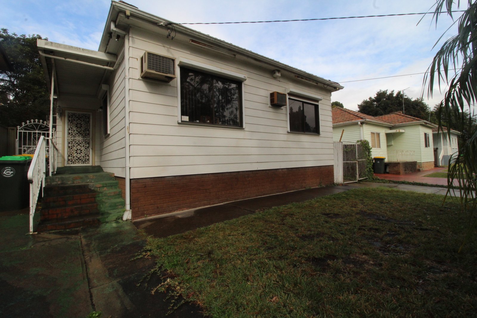 5 Martin Street ROSELANDS 9