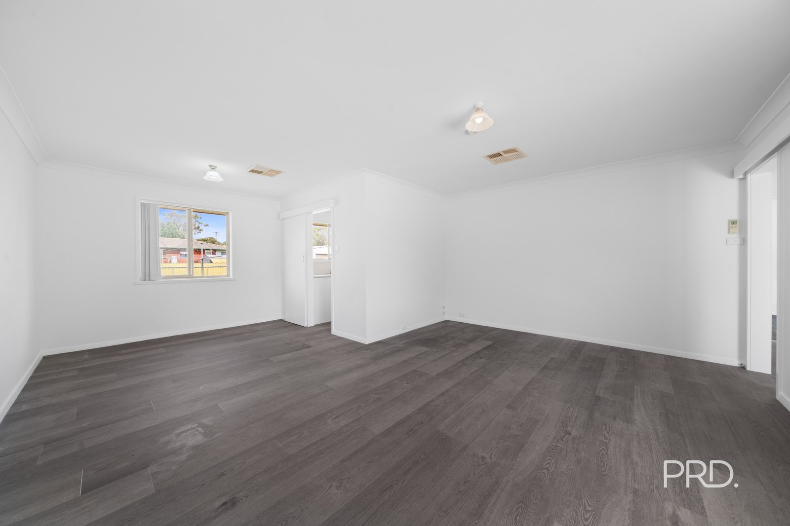 5 Martin Street TOLLAND 3