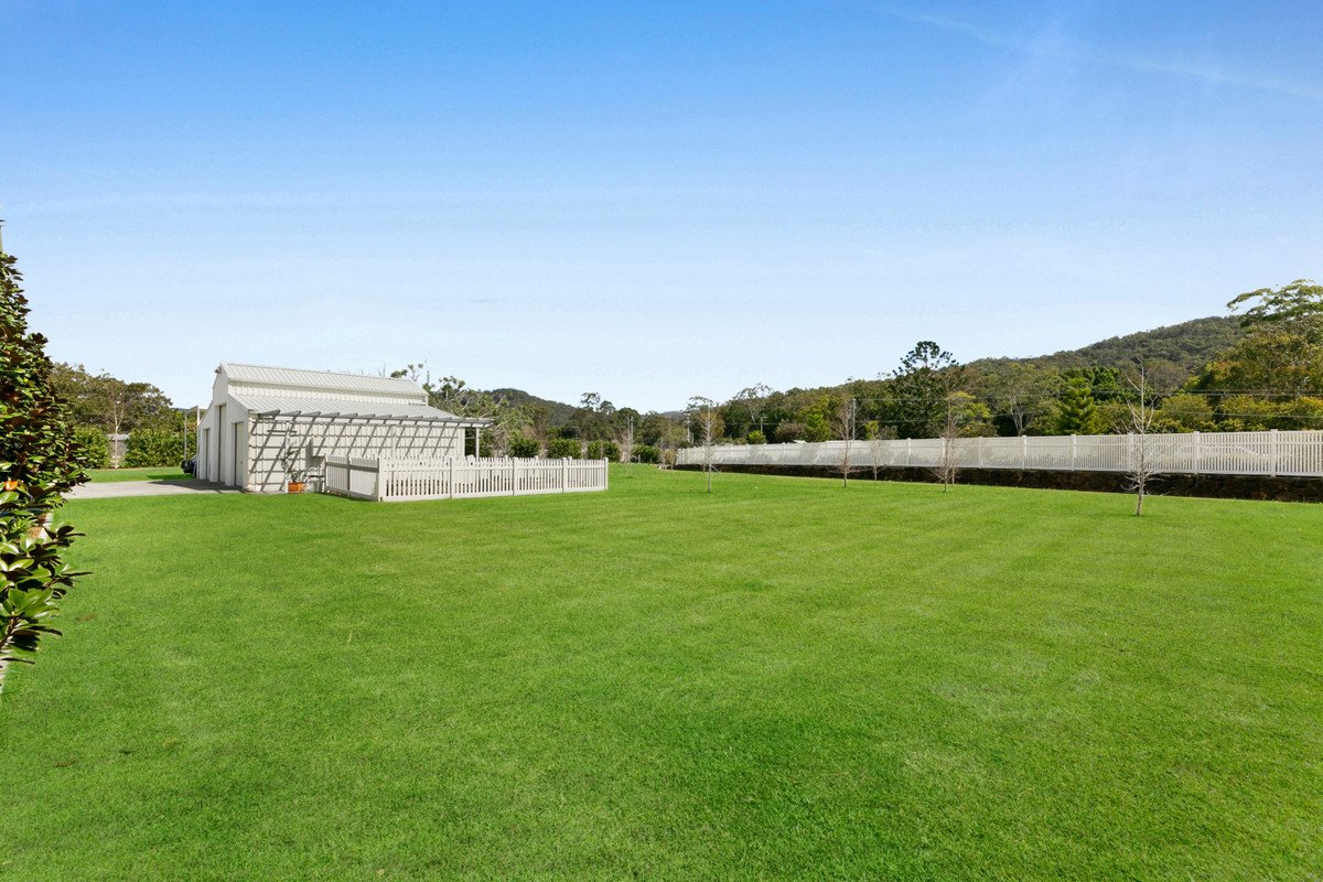 5 Maybree Close Tallebudgera 22