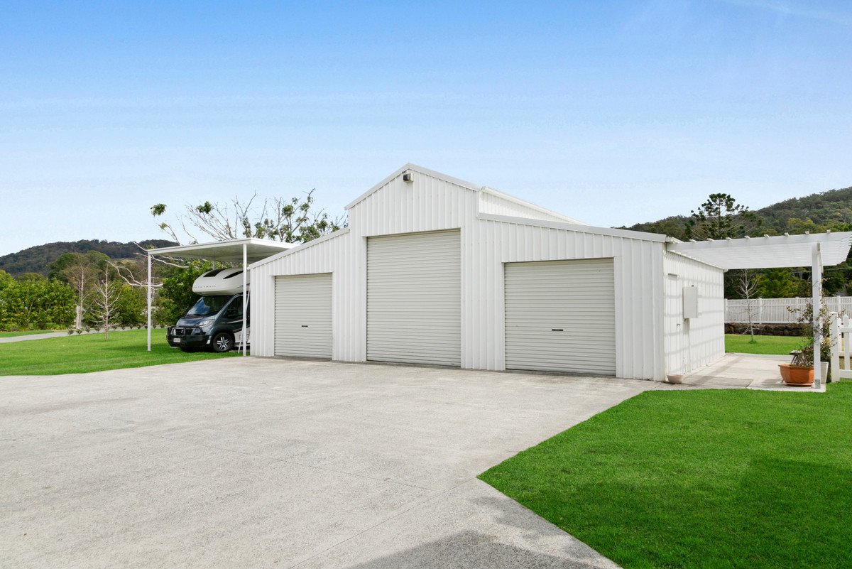 5 Maybree Close Tallebudgera 23