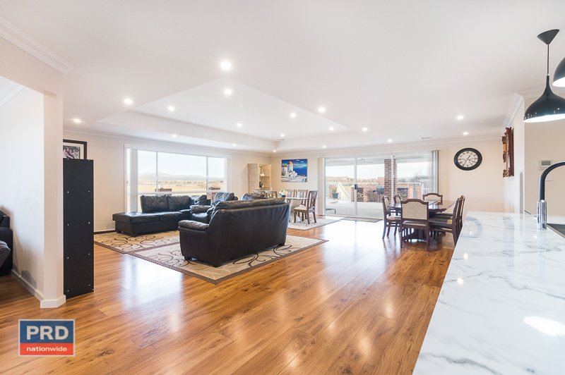 5 McFadzen Place BUNGENDORE 8