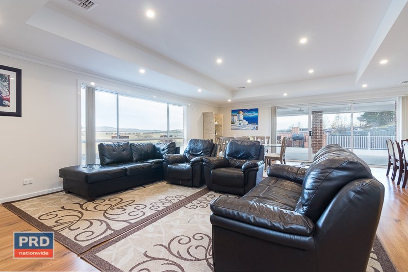 5 McFadzen Place BUNGENDORE 9