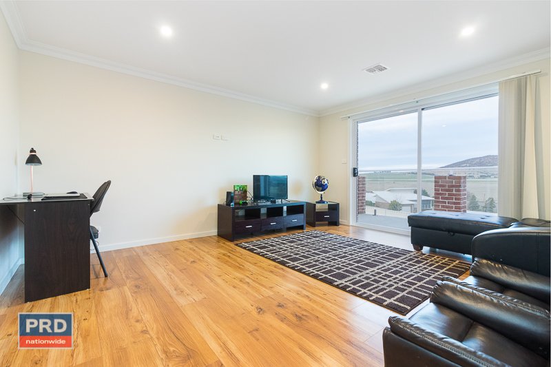 5 McFadzen Place BUNGENDORE 11