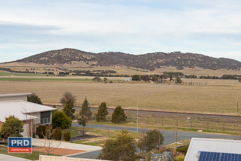 5 McFadzen Place BUNGENDORE 26