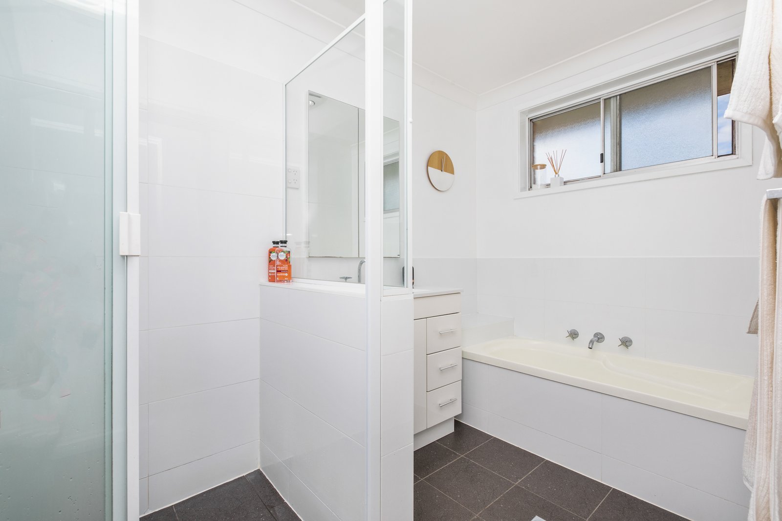 5 Meehan Close THORNTON 8