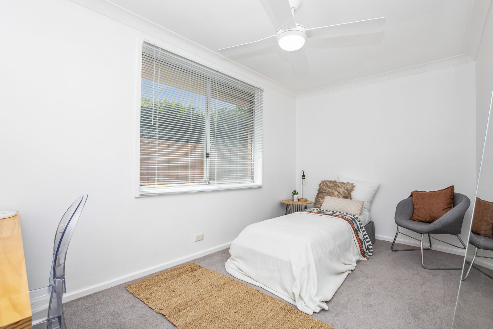 5 Meehan Close THORNTON 9