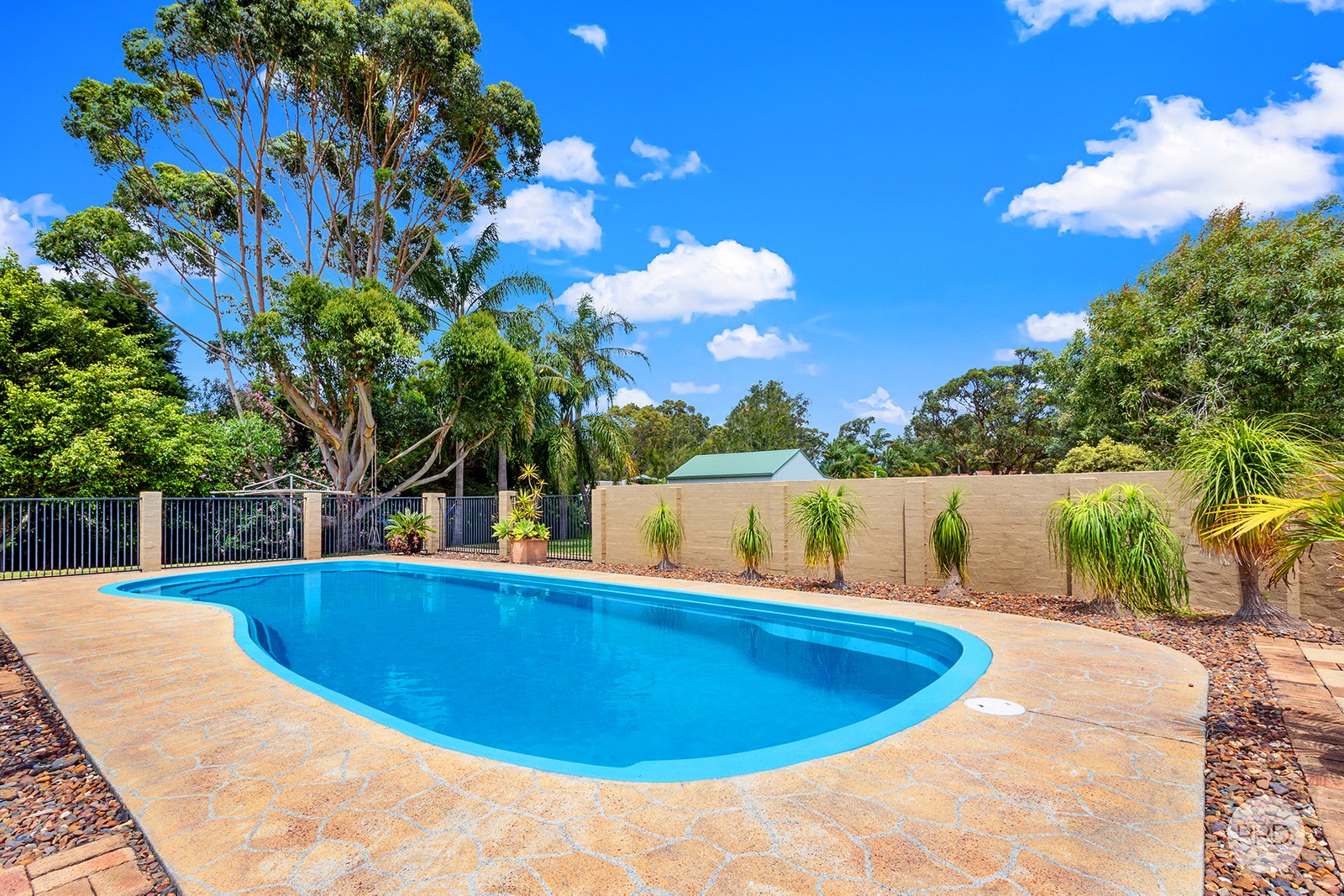 5 Melaleuca Drive ONE MILE 13