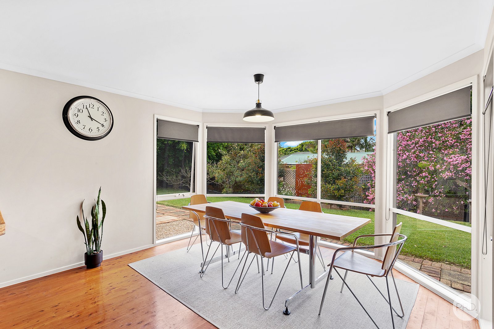 5 Melaleuca Drive ONE MILE 17