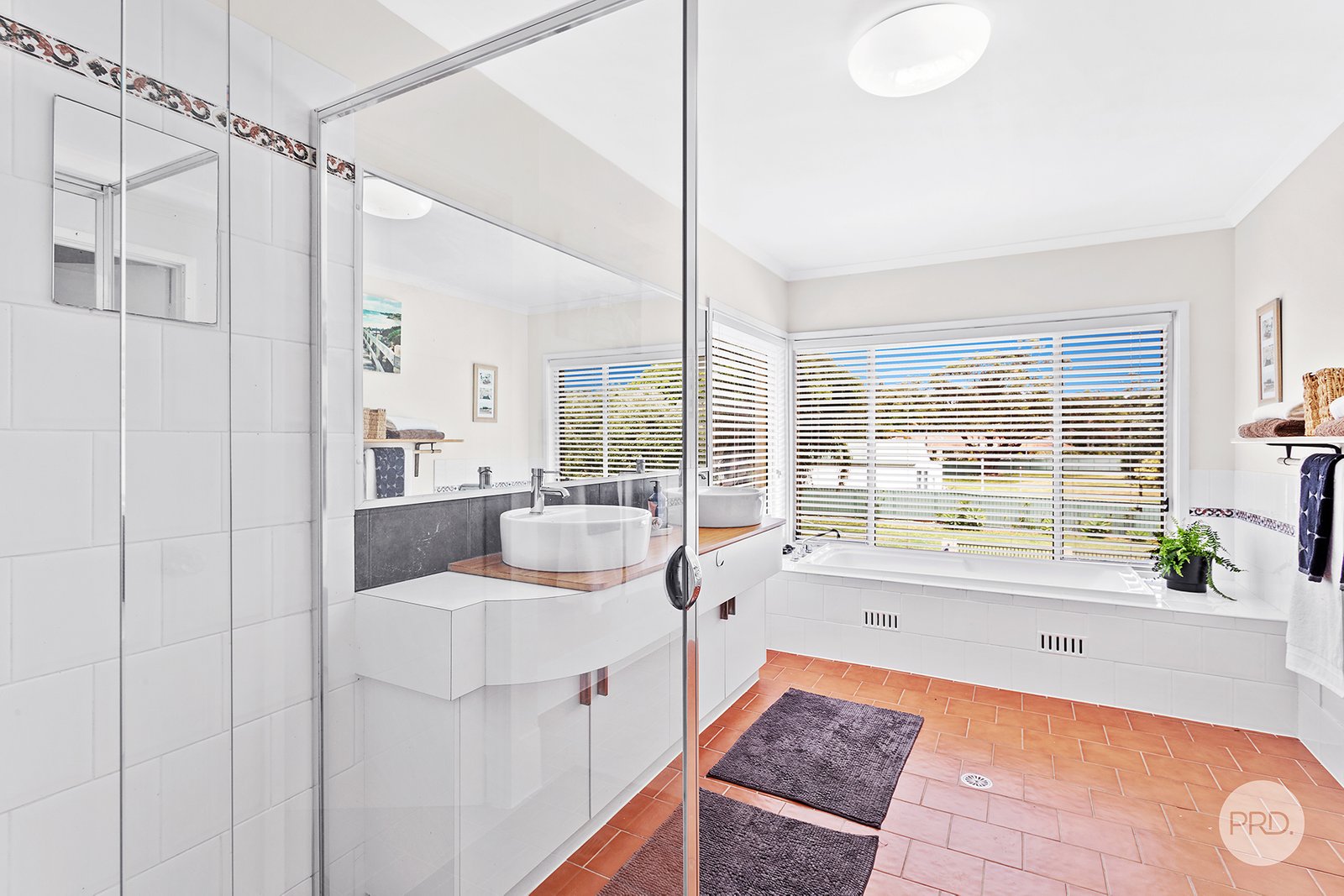 5 Melaleuca Drive ONE MILE 25