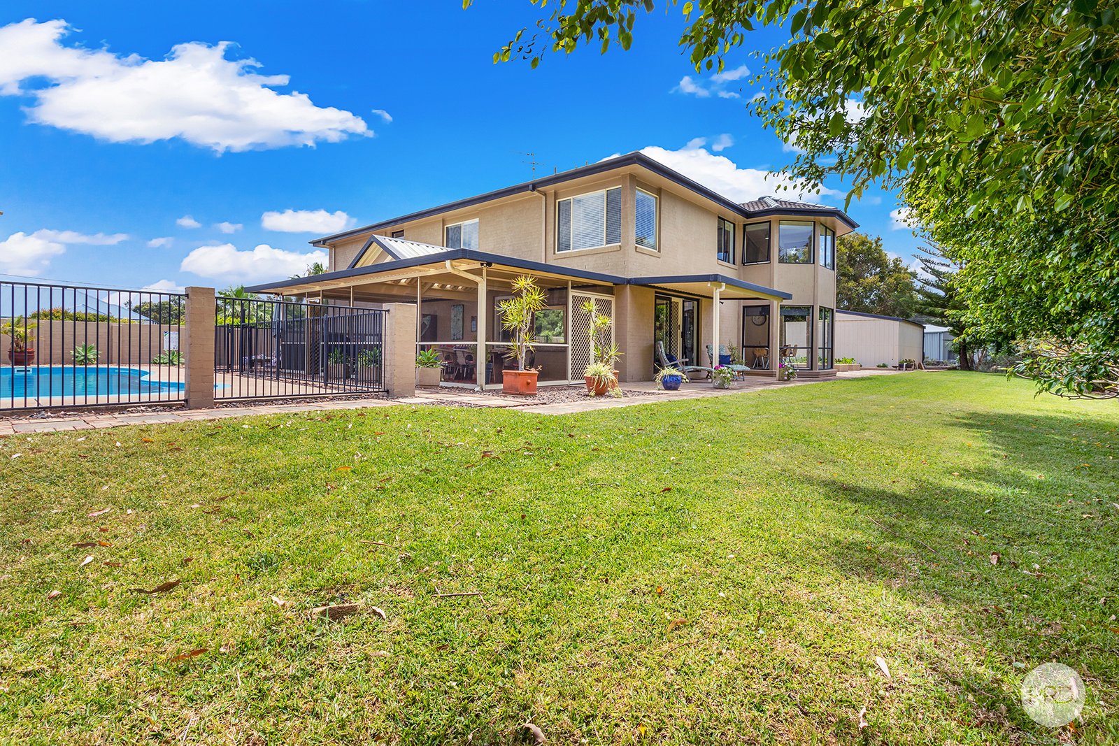 5 Melaleuca Drive ONE MILE 27