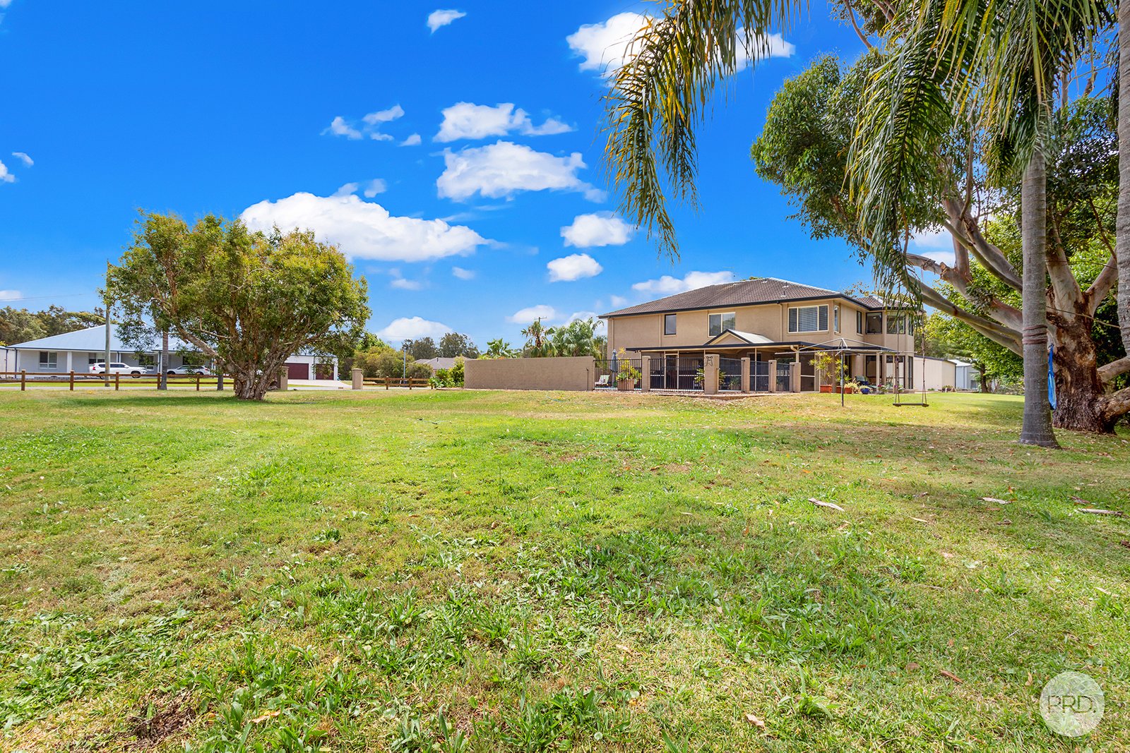 5 Melaleuca Drive ONE MILE 28