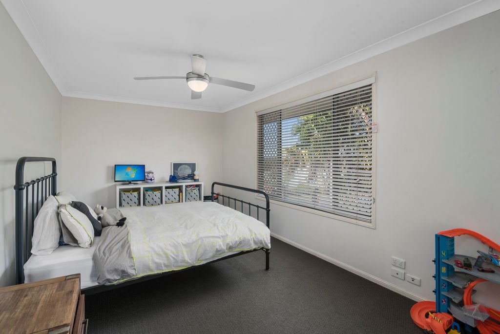 5 Merridown Drive MERRIMAC 10