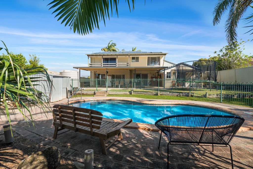 5 Merridown Drive MERRIMAC 13