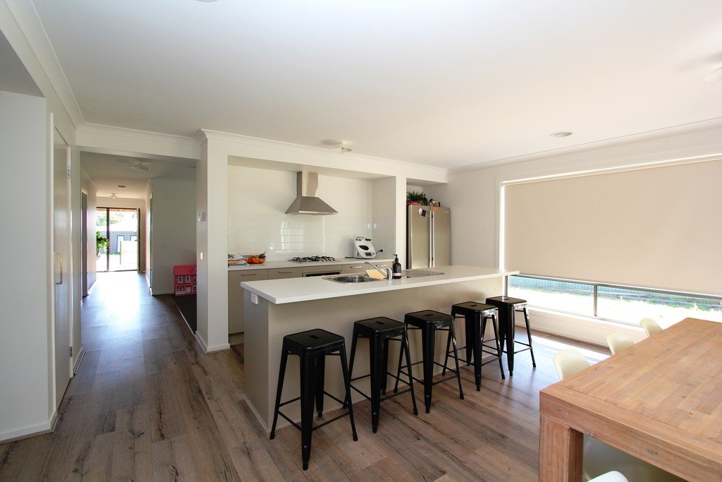 5 Middlin Street BROWN HILL 2
