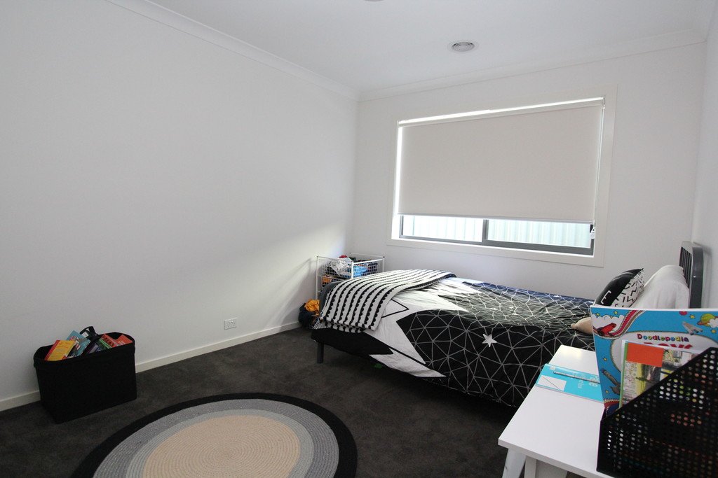 5 Middlin Street BROWN HILL 9