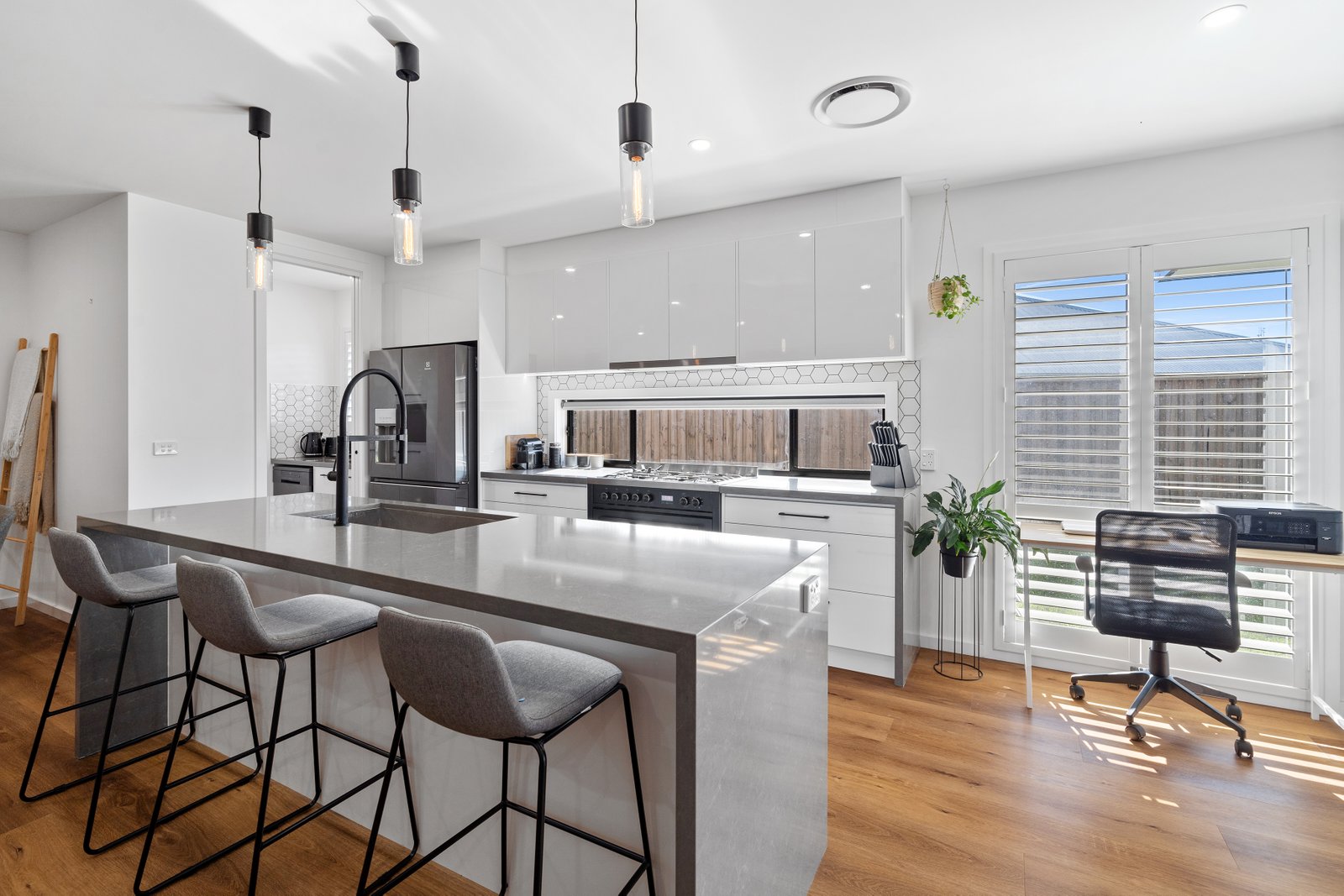5 Midnight Avenue MEDOWIE 3
