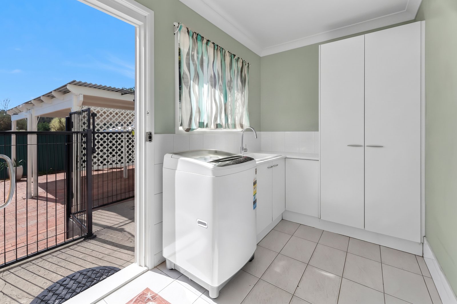 5 Mitchell Avenue MOLENDINAR 25