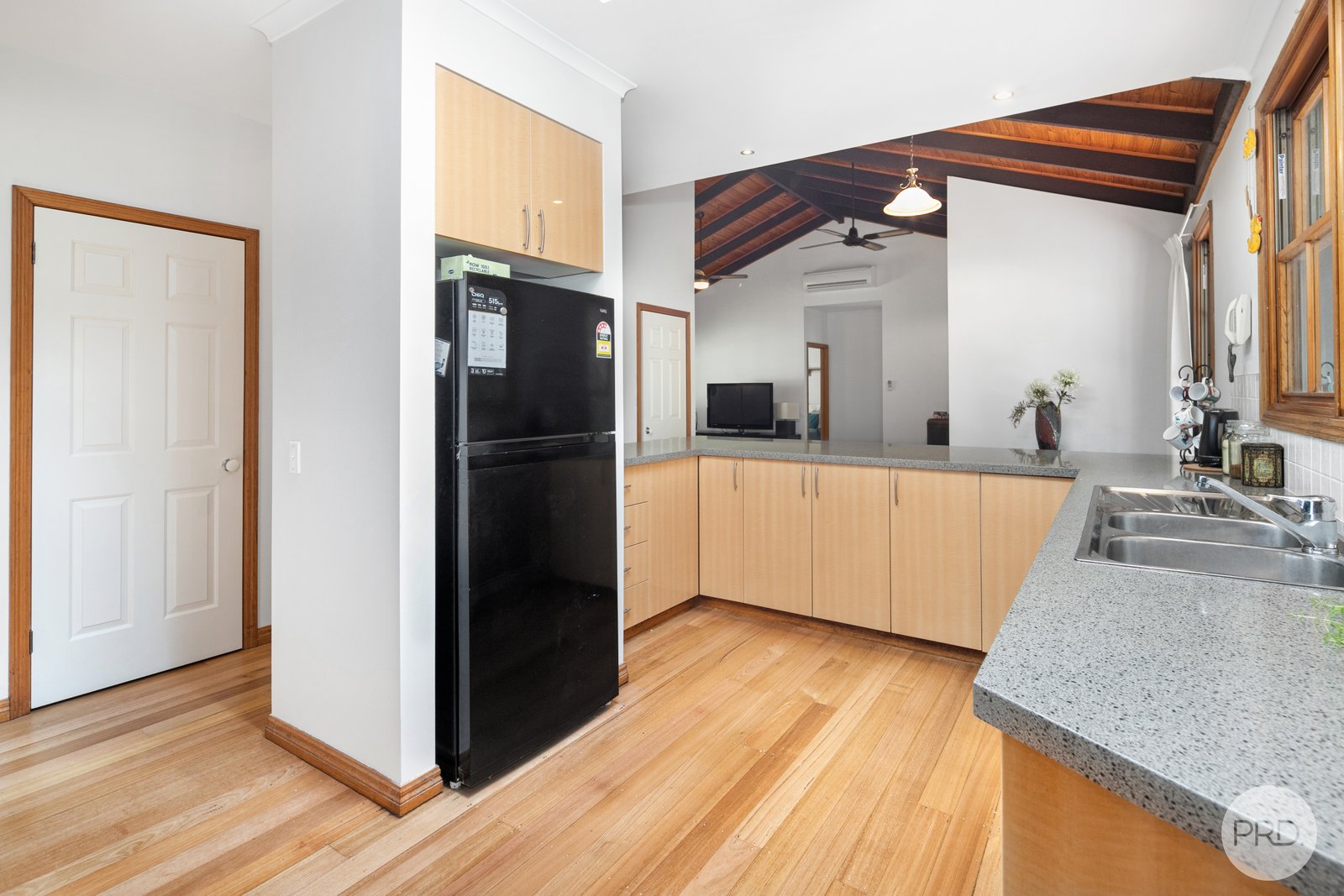 5 Monks Road ROSS CREEK 11