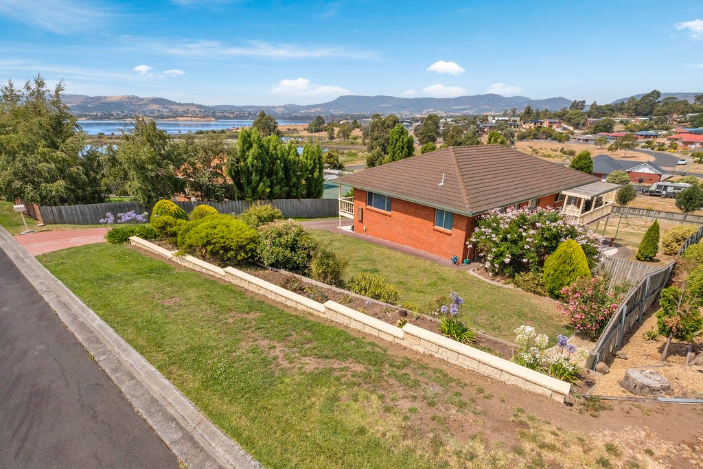 5 Monroe Court GRANTON 19