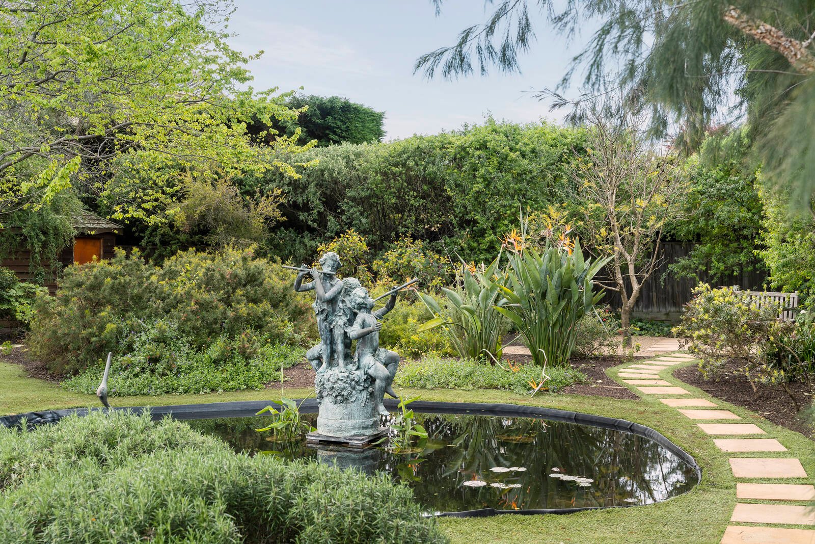 Real Estate and Property in 5 Montrose Court, Toorak, VIC