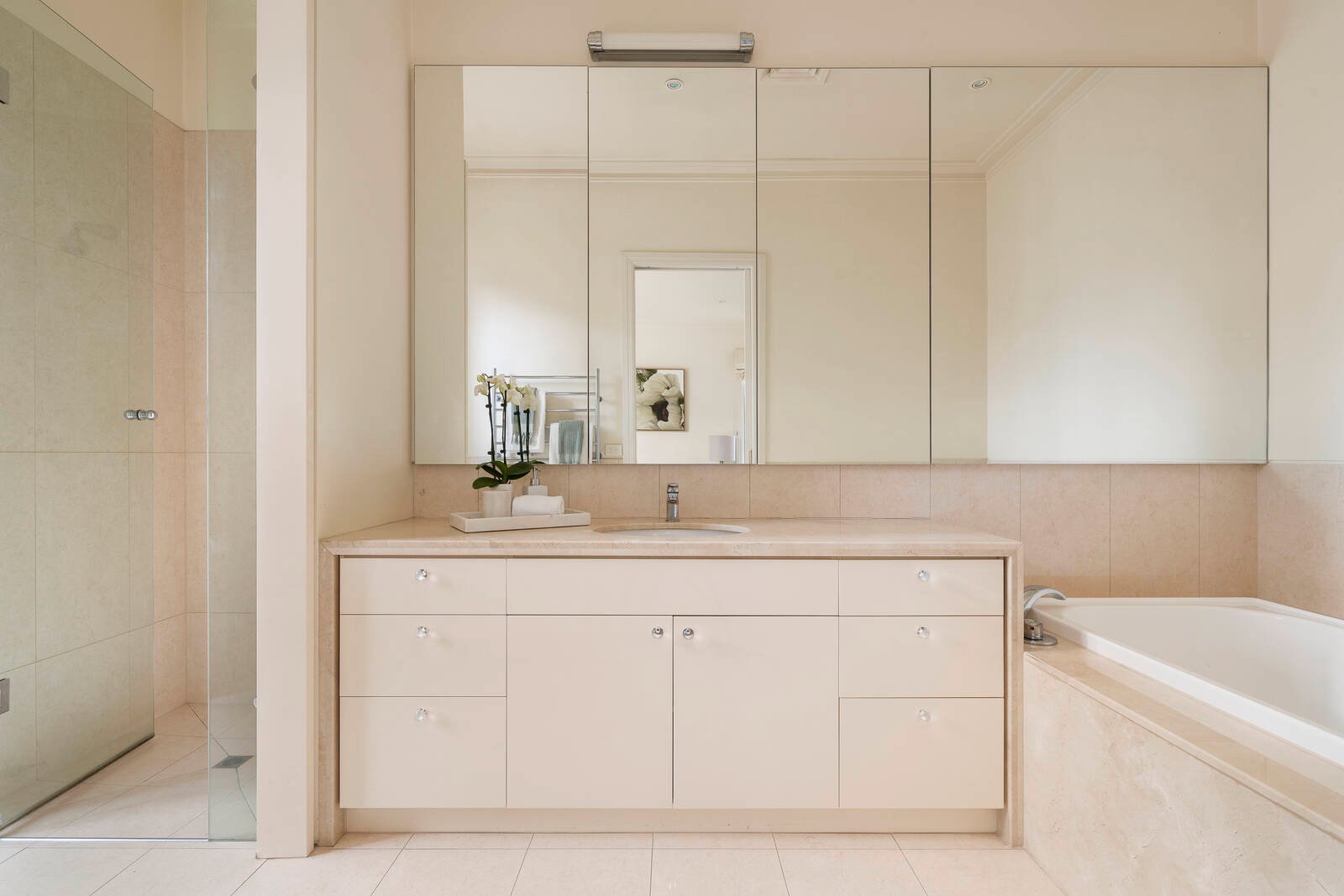 Real Estate and Property in 5 Montrose Court, Toorak, VIC